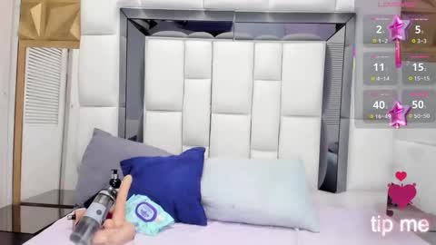 violet_milleer online show from 01/16/26, 07:18