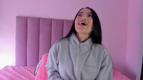 violet online show from 09/12/25, 01:11