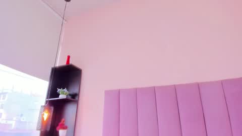 violet online show from 11/12/25, 02:39