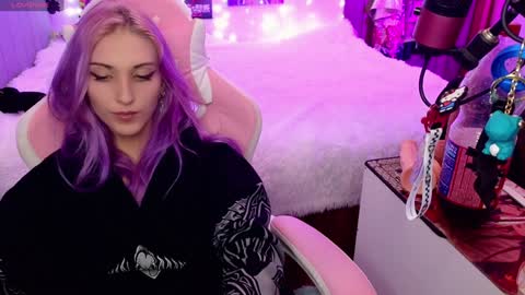 Snapshot of violet_noir_ chatting on 01/30/25, 02:47 Deya online show from 01/30/25, 02:47