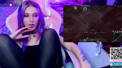 Snapshot of violet_noir_ chatting on 02/27/25, 02:21 Deya online show from 02/27/25, 02:21