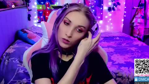 Snapshot of violet_noir_ chatting on 03/07/25, 11:29 Deya online show from 03/07/25, 11:29