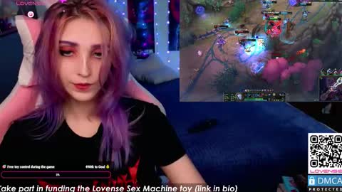 Snapshot of violet_noir_ chatting on 09/11/25, 05:29 Deya online show from 09/11/25, 05:29