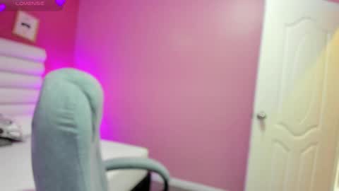 Snapshot of violet_sinclair chatting on 05/16/26, 11:20 violet_sinclair online show from 05/16/26, 11:20