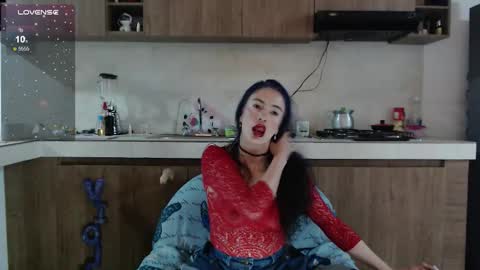 Snapshot of violet_sweet_23 chatting on 10/22/25, 03:40 violet-sweet-23 online show from 10/22/25, 03:40