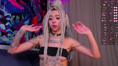 Violet online show from 01/05/25, 02:08