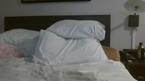 Snapshot of violet_winter97 chatting on 11/13/25, 02:32 violet_winter97 online show from 11/13/25, 02:32