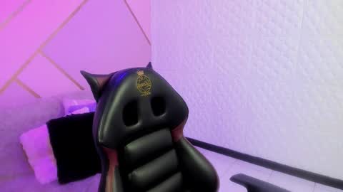     online show from 02/18/26, 09:22