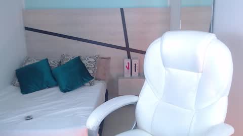 Violeta leon online show from 01/21/25, 07:26