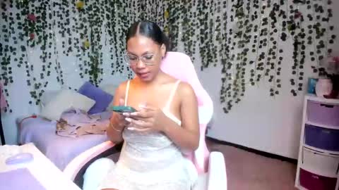 Violeta online show from 09/16/25, 03:02