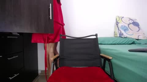 VIOLETA SORACHI  online show from 10/17/25, 07:49