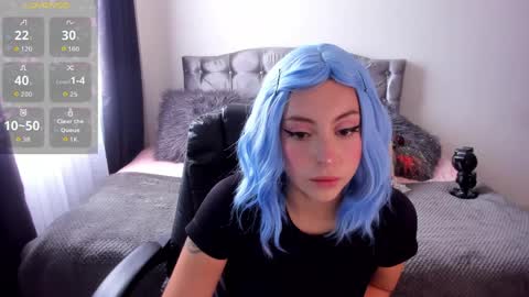 Snapshot of violetaarey chatting on 04/03/26, 05:11 Violeta Help me reach 150 thumbs up online show from 04/03/26, 05:11
