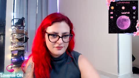 Snapshot of violetabitch chatting on 01/26/25, 05:55 Violetta Morningstar online show from 01/26/25, 05:55