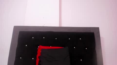 VioletaDums online show from 02/05/25, 08:43