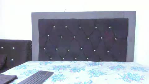 VioletaDums online show from 02/09/25, 02:38