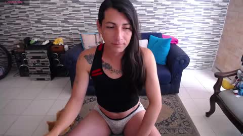 Snapshot of violetagomez_co chatting on 05/04/26, 02:13 Violeta Gmez online show from 05/04/26, 02:13