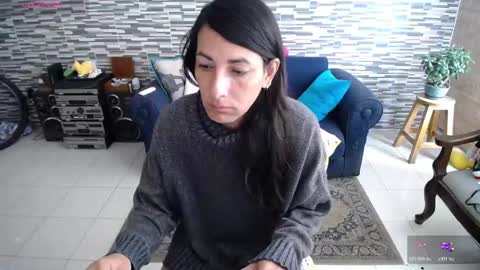 Snapshot of violetagomez_co chatting on 05/15/26, 01:40 Violeta Gmez online show from 05/15/26, 01:40