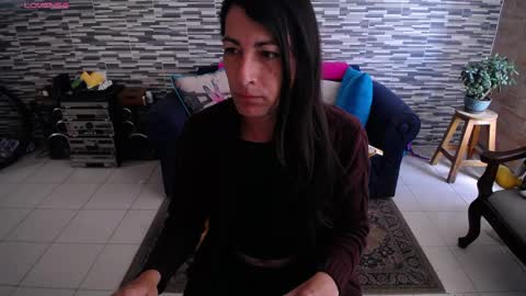 Snapshot of violetagomez_co chatting on 05/18/26, 01:17 Violeta Gmez online show from 05/18/26, 01:17