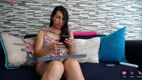 Snapshot of violetagomez_co chatting on 06/01/26, 03:47 Violeta Gmez online show from 06/01/26, 03:47
