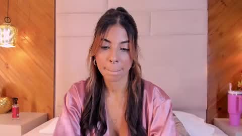 Snapshot of violetahills_ chatting on 06/08/26, 03:45 Violeta online show from 06/08/26, 03:45