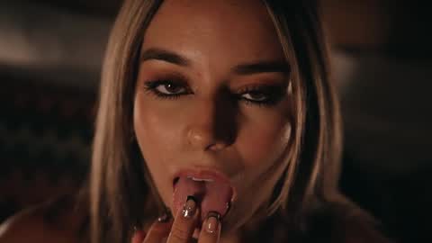 Violeta online show from 04/21/26, 05:06