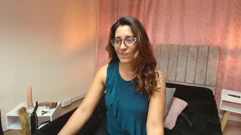 VIOLETA online show from 02/17/25, 06:59