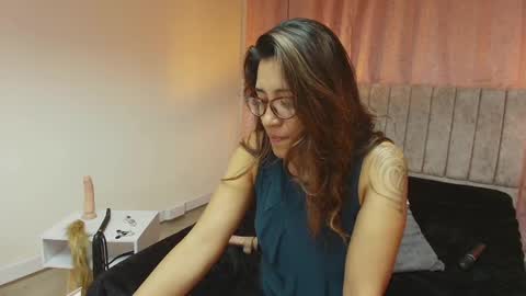 VIOLETA online show from 02/17/25, 10:03