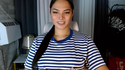 violet online show from 10/10/25, 12:42