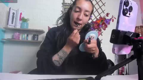 Violeta online show from 07/12/26, 05:37