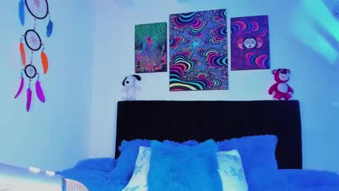 Violet online show from 01/11/25, 06:03