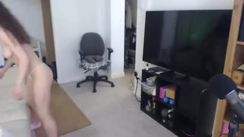 VioletFoxy online show from 04/03/26, 10:08