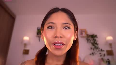 violeth___ online show from 12/04/25, 01:20