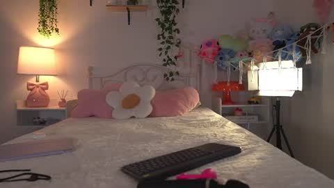 violeth___ online show from 07/15/26, 11:04
