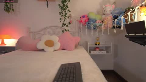 violeth___ online show from 07/23/26, 11:08