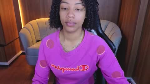 violeth_b online show from 02/16/26, 12:34