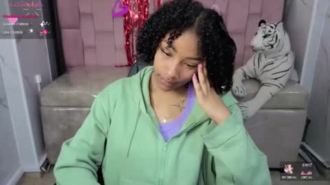 violeth_b online show from 02/26/26, 12:48