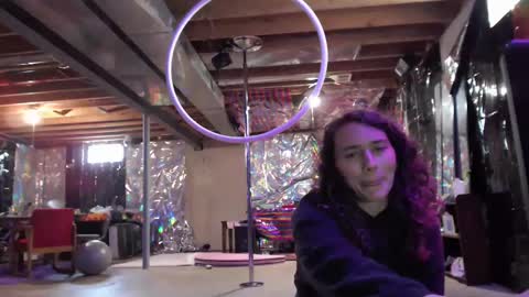 Snapshot of violethooper chatting on 02/18/25, 06:26 Violet Hooper online show from 02/18/25, 06:26