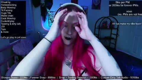 Snapshot of violetoctober chatting on 10/30/25, 12:56 Violet October online show from 10/30/25, 12:56