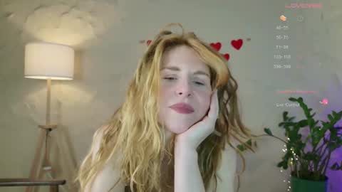 Snapshot of violetplath chatting on 02/16/25, 02:21 Violet  next stream December 6 online show from 02/16/25, 02:21