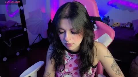   online show from 11/22/25, 07:35