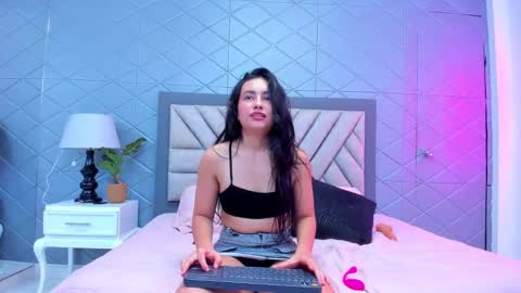 Violet Rousse online show from 02/10/25, 06:56