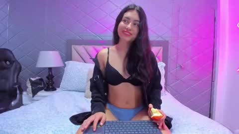 Violet Rousse online show from 10/17/25, 03:14