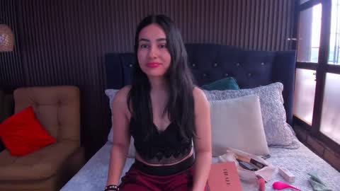 Violet Rousse online show from 10/23/25, 02:38