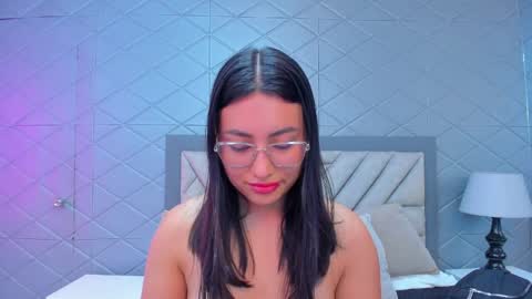 Snapshot of violetrousse chatting on 04/10/26, 03:50 Violet Rousse online show from 04/10/26, 03:50
