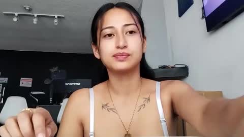 violetskinny online show from 01/19/25, 03:32