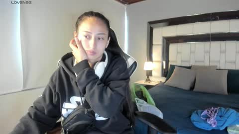 violetskinny online show from 10/13/25, 07:47