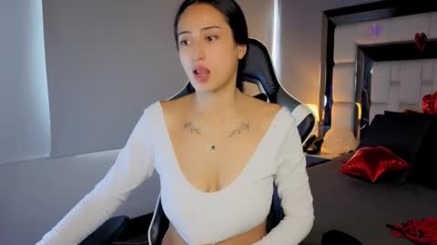 violetskinny online show from 02/16/26, 08:16