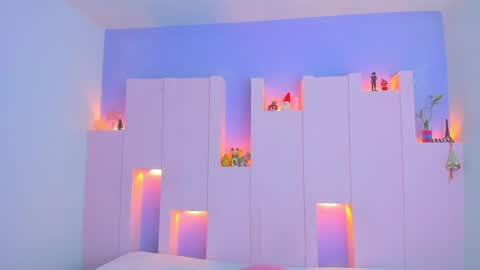 violetsmith online show from 12/20/24, 02:08