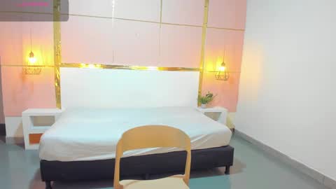 violetsmith online show from 02/02/25, 03:21