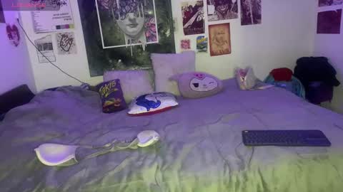 violett_dante online show from 10/28/25, 06:39